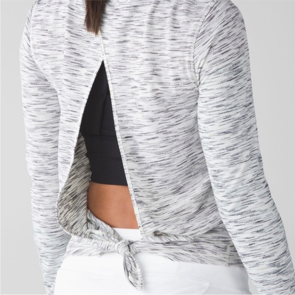 Lululemon Beat the heat long sleeve - Picture 3 of 9